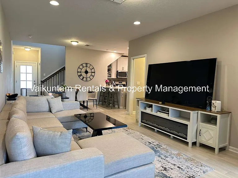 754 Cherry Elm Dr — Photo 3