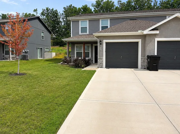 605 Pampas St, Pleasant Hill, MO 64080