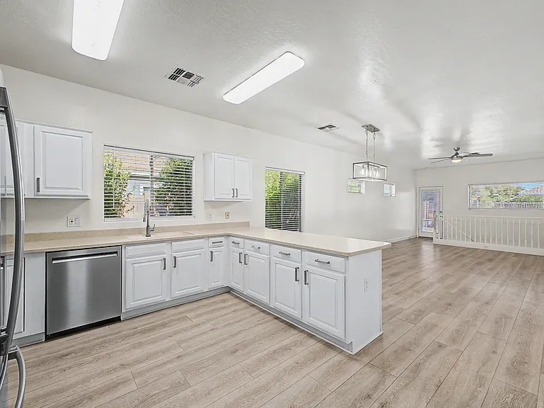 3533 E Joseph Way — Photo 15