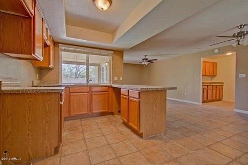 4th image of 3435 E Laurel Ln