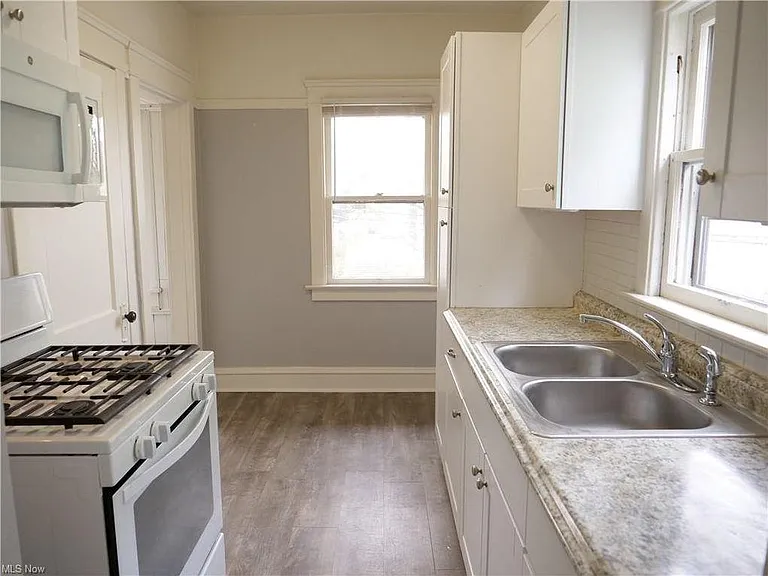 1290 Gladys Ave #2 — Photo 13