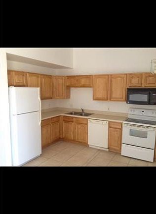 2nd image of 4400/4402 Douglas Ln