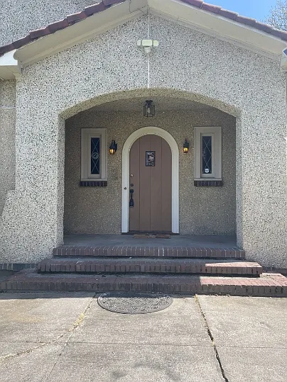 4 bed, 1.5 bath, 3272 sqft, $2,700 — Photo 4