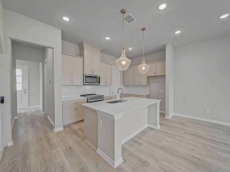 4484 N River Walk Dr — Photo 8
