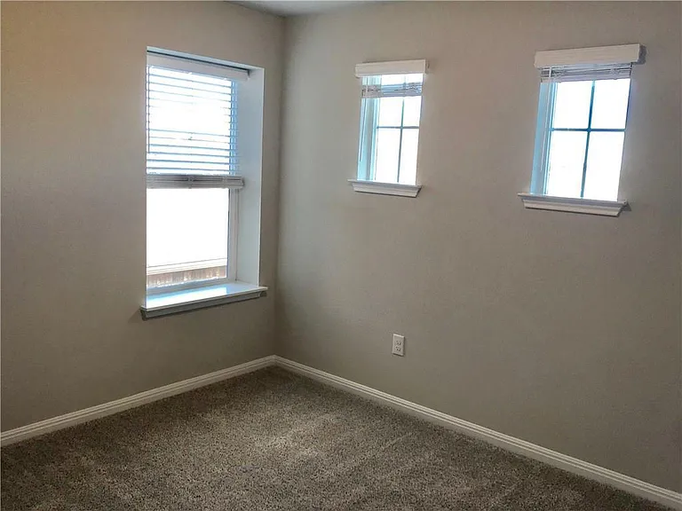 1121 Fairhaven Gtwy — Photo 24
