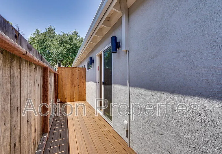 368 Camille Ct — Photo 17
