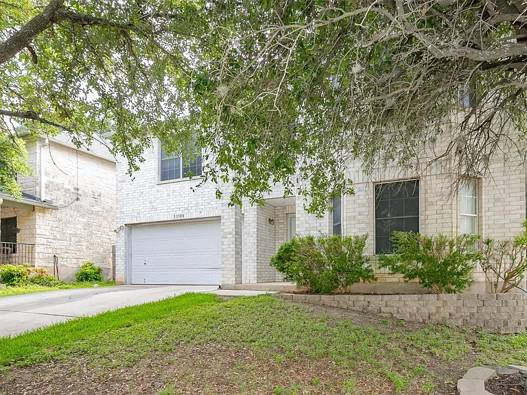 11308 Blairview Ln — Photo 2