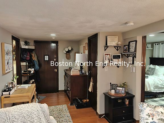 4th image of 16 Parmenter St APT 3L