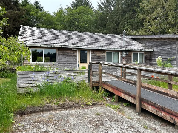 45 Oyehut Road, Hoquiam, WA 98550