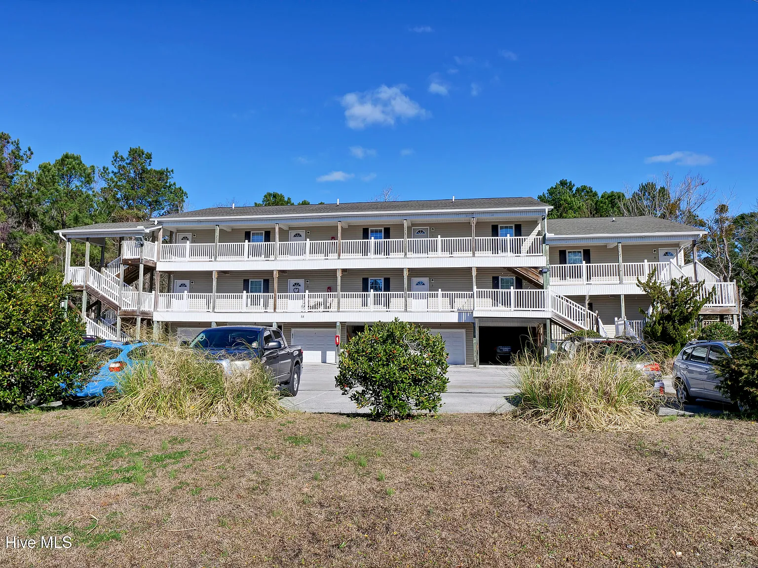 2 bed, 2.0 bath, 800 sqft, $1,300 — Photo 3