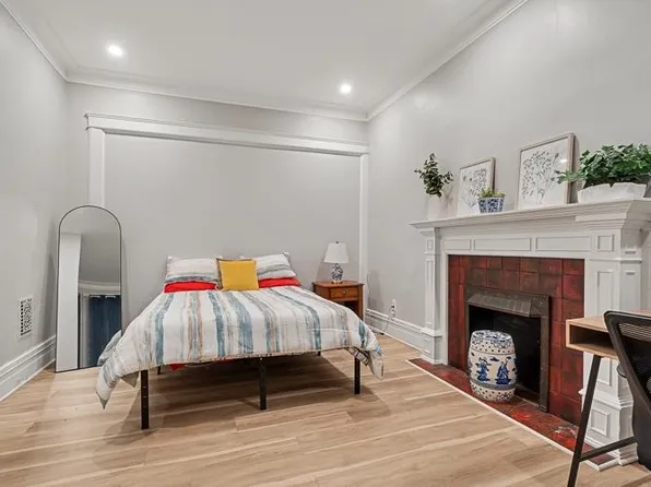 257 Woodlawn Avenue image 11 of 21