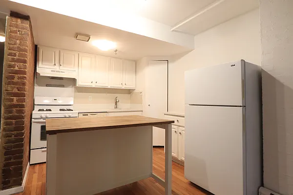 Rented by Douglas Elliman | media 5