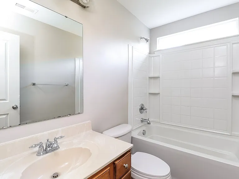 5721 Verrazano Dr — Photo 15