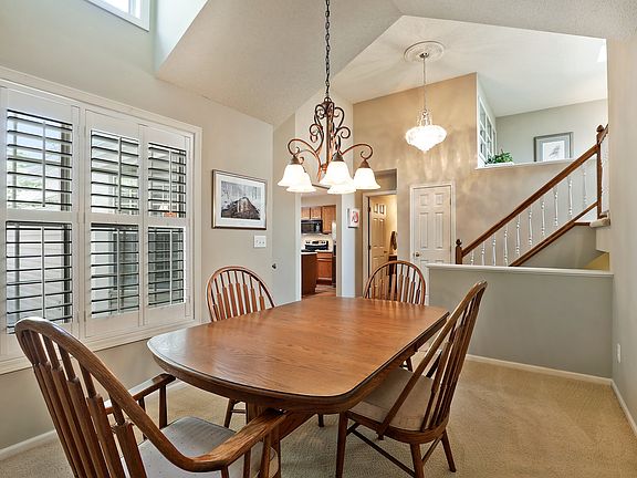 3rd image of 4275 Pond View Ct