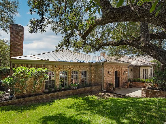 3rd image of 2 Rugby Lane