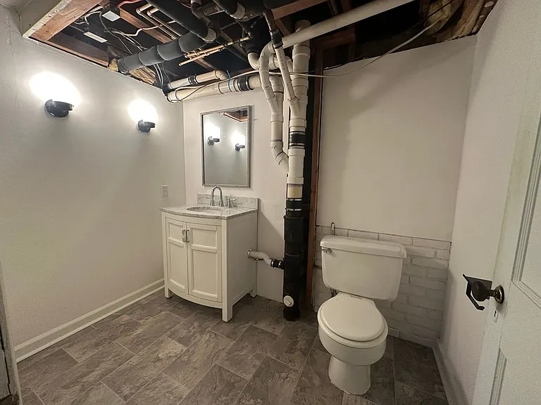 1321 Peaks St — Photo 53