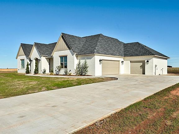 3rd image of 4424 White Ash Dr