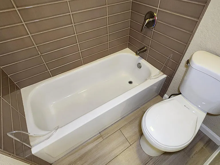 2222 I St #13 — Photo 16
