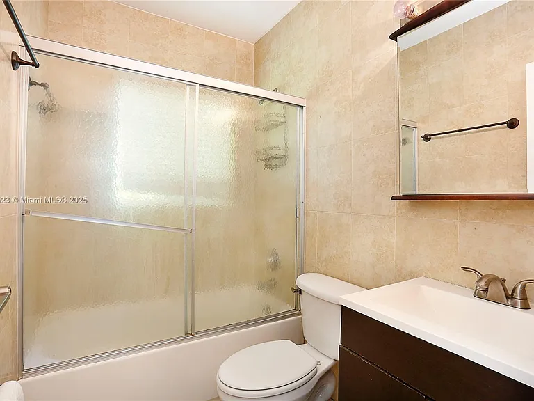 95 Edgewater Dr #206 — Photo 8