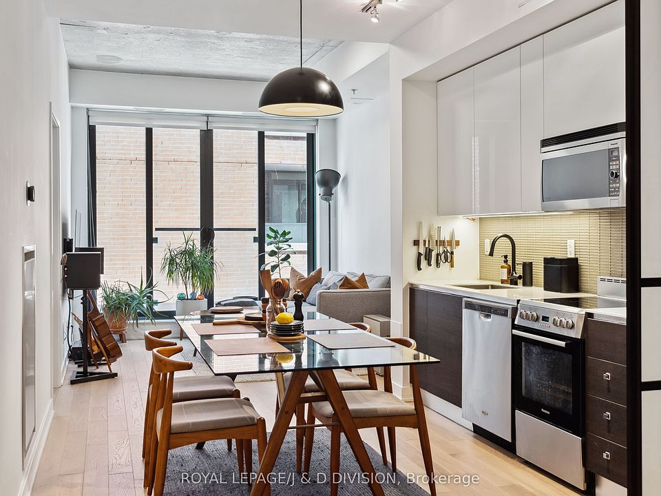 1st image of 8 Dovercourt Rd #207