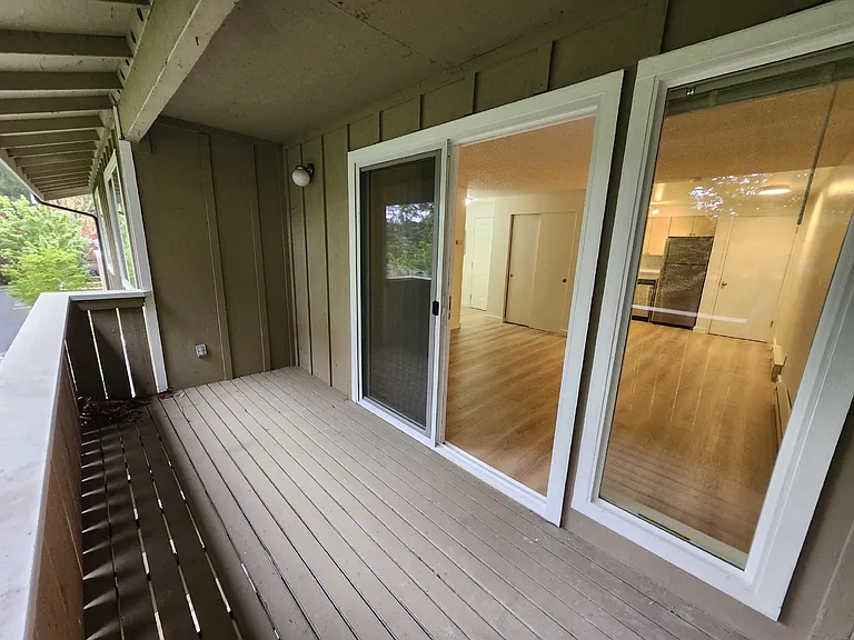 49 NE Torval Canyon Rd #45 — Photo 4