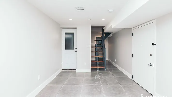 Rented by Nooklyn NYC LLC | media 40