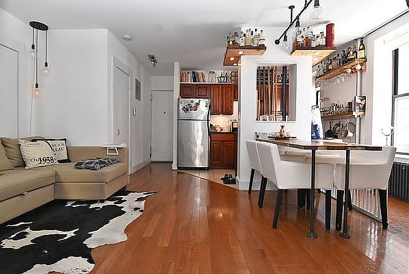 1st image of 126 Ludlow St #4