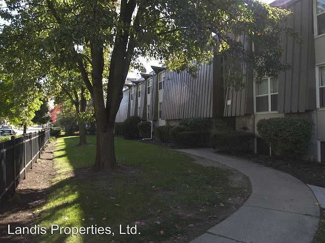 1st image of 285 E 14th Ave APT 1A