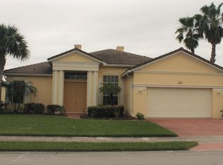 277 SW Lake Forest Way, Port Saint Lucie, FL 34986