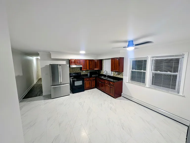 9125 Sahler Ave #2W — Photo 1