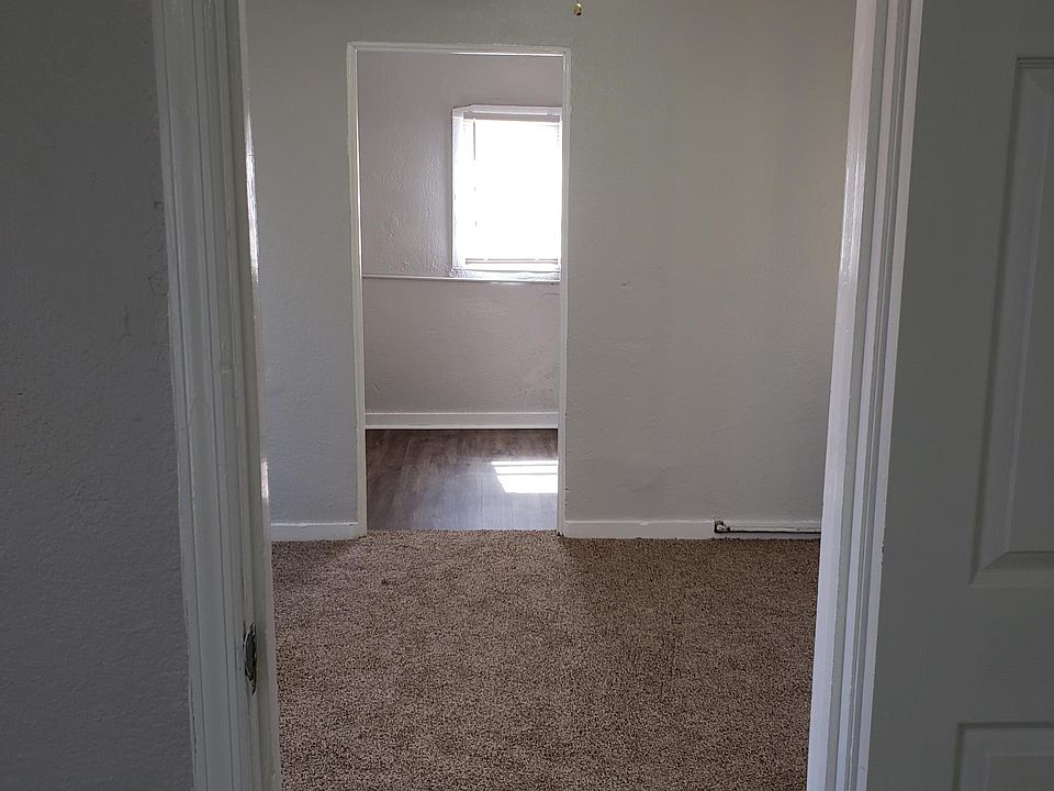 1st image of 110 S Maryland St #B