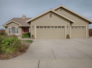 2235 Cumberland Dr, Redding, CA 96001