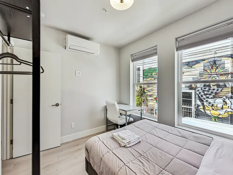 1026 Capp St — Photo 33