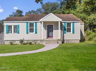 124 Ocean Wave Ave, Gulfport, MS 39560
