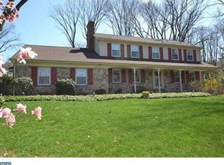 529 Applewood Dr, Fort Washington, PA 19034