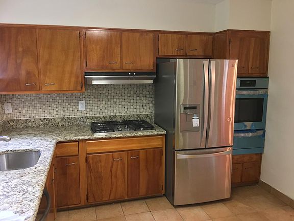 Kitchen w/ New Under Warranty Consumer Reports Top Rated BRA