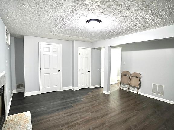 5th image of 9417 Joleon Rd #1