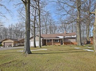 1679 Meadowlane Rd, Seven Hills, OH 44131