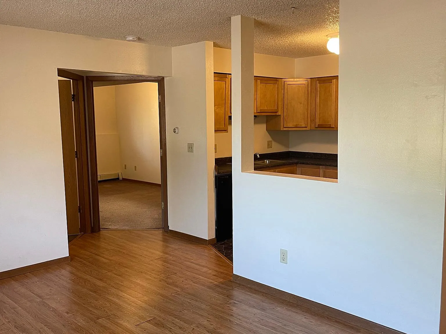 1 bed, $948 — Photo 4