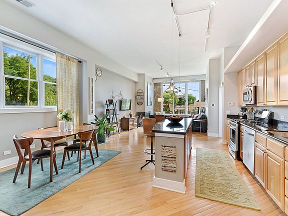 2nd image of 2533 N Ashland Ave