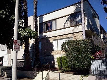 3rd image of 7543 Norton Ave APT 4