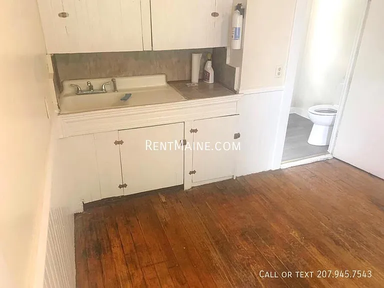 131 Main St — Photo 16