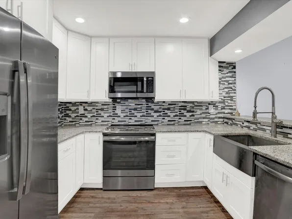 221 Allem Ln, Perkasie, PA 18944