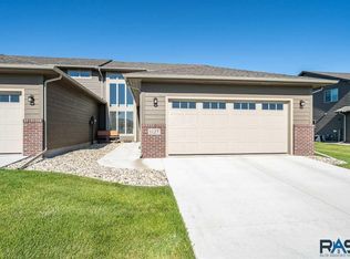 1133 S President Ct, Sioux Falls, SD 57106