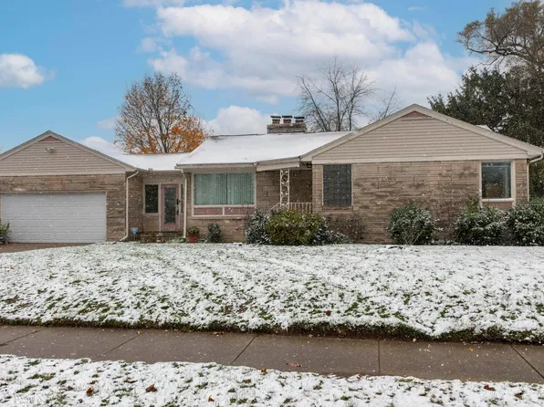 2505 Eisenhower Ave, South Bend, IN 46615