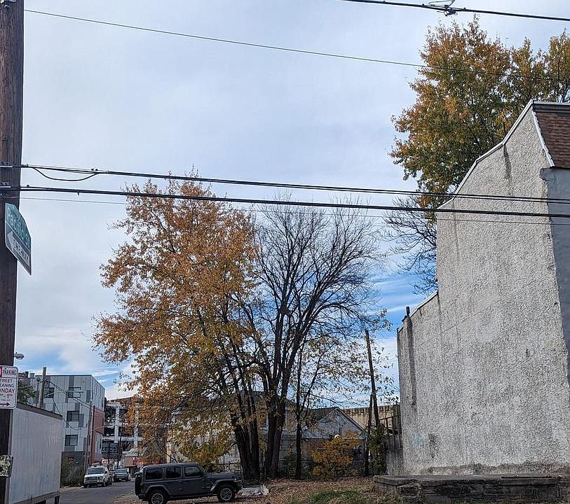2nd image of 3624 N 22nd St