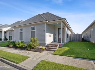 115 Harvey Cay Ln, Youngsville, LA 70592