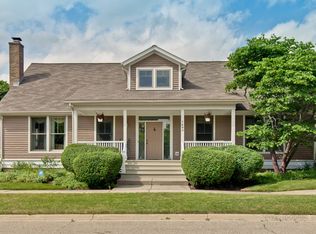 1480 Potawatomi Rd, Grayslake, IL 60030