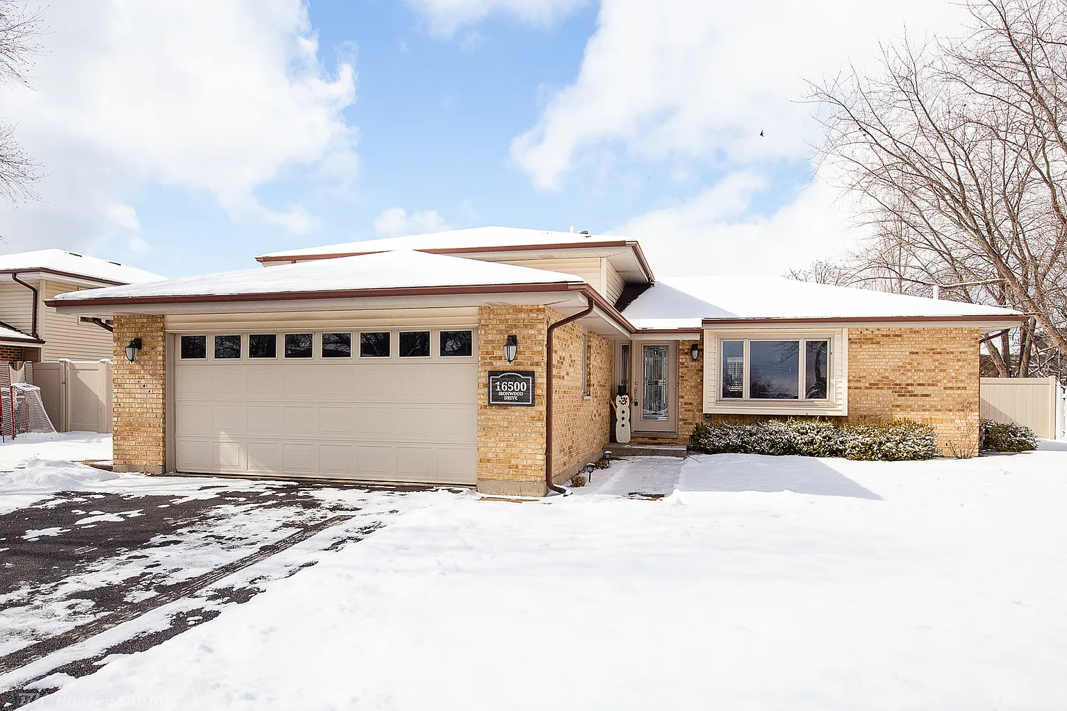 16500 Ironwood Dr photo 1