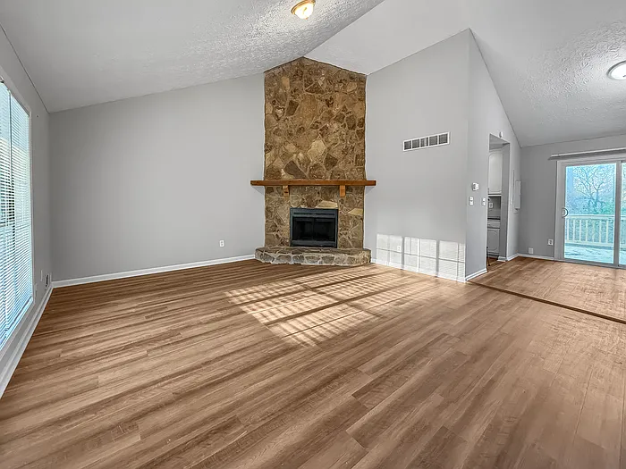 234 Hillcrest Dr — Photo 4
